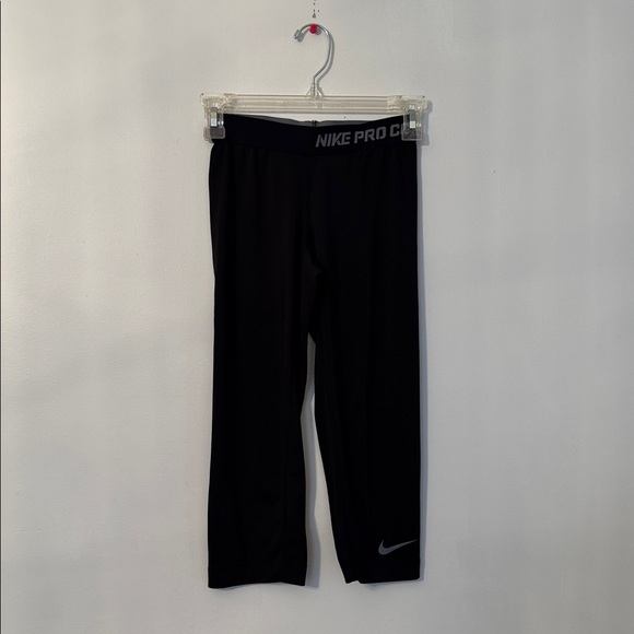 Nike Pro Core Combat Womens Compression Cropped Capri Leggings Black Size XS - Picture 2 of 3